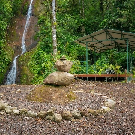 Hotel Quelitales Cachí Kültér fotó